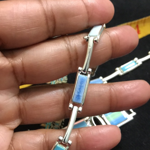 LC Collection - Picture 4 of 7